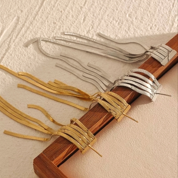 Perfect Gold Tassel Long Earrings - Picture 2 of 7